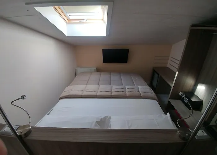 奥托桑托旅馆 4* 阿尔盖罗